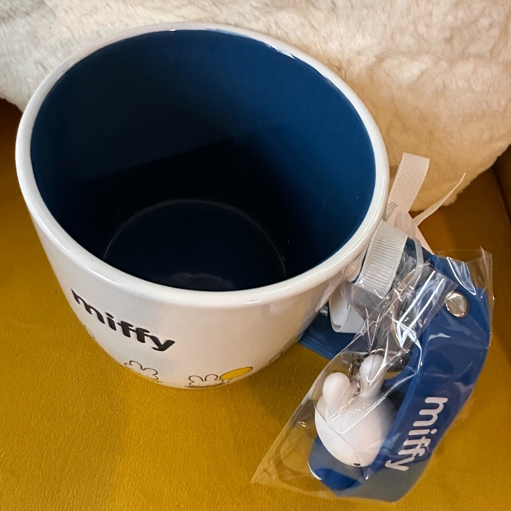 NWT. Miffy Set of Two Mugs with Accessories, OS - Picture 5 of 6